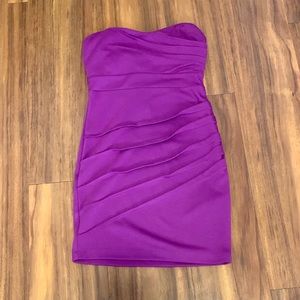 Strappless fitted dress